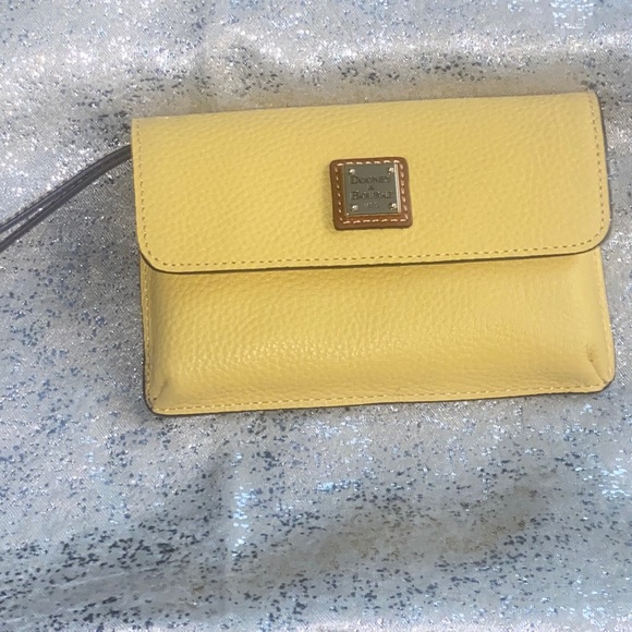 Dooney & Bourke Handbags - Dooney & Bourke *DANDELION*PEBBLE GRAIN* WRISTLET